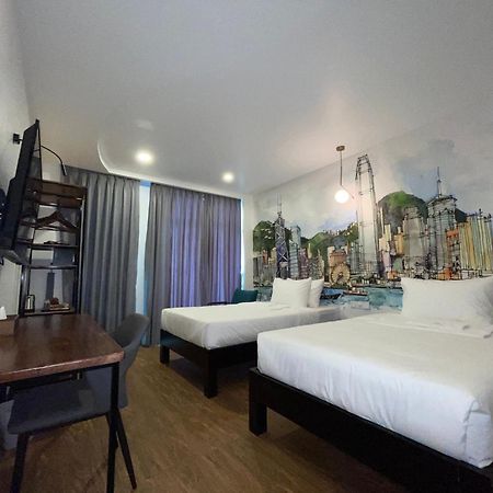 Times Hotel At Bassac Lane Phnom Penh Esterno foto