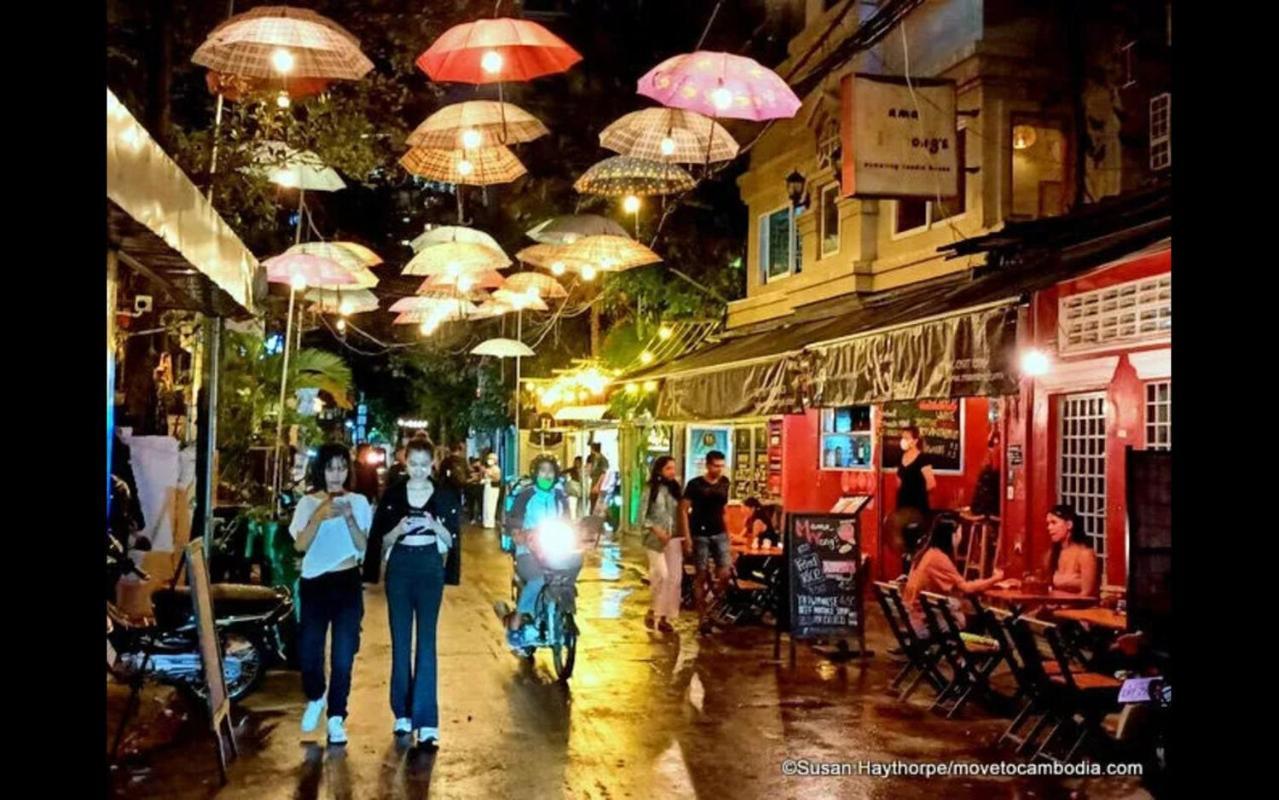 Times Hotel At Bassac Lane Phnom Penh Esterno foto