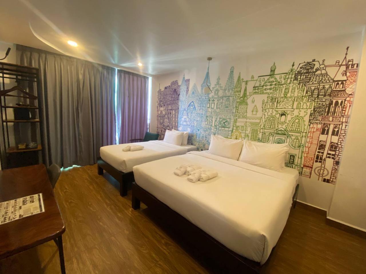 Times Hotel At Bassac Lane Phnom Penh Esterno foto
