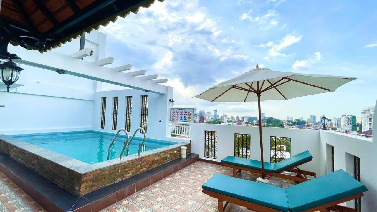 Times Hotel At Bassac Lane Phnom Penh Esterno foto